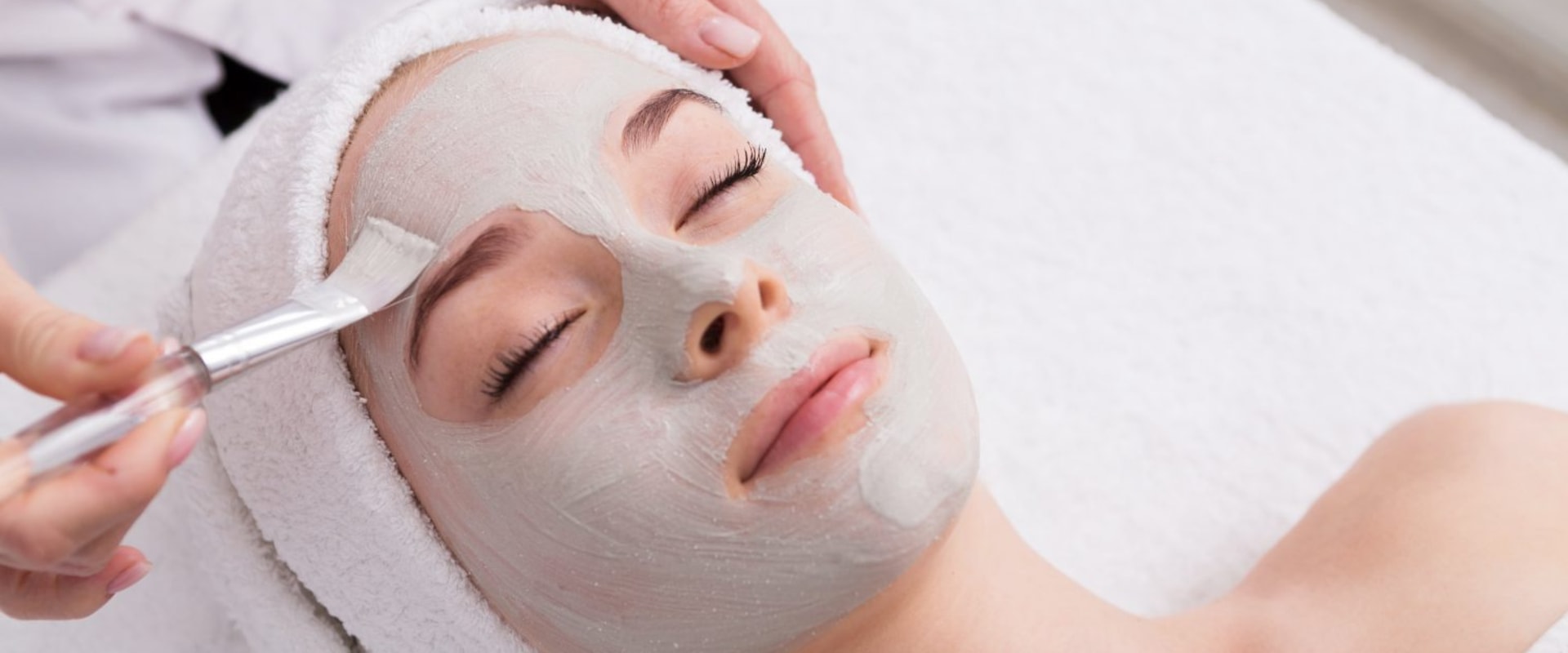 Facial Spa Benefits: Rejuvenated and Refreshed Look and Feel of Skin