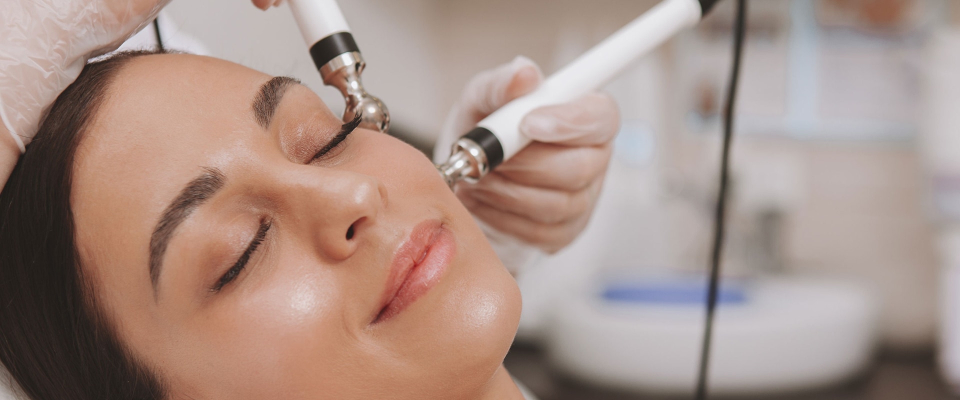 Microcurrent Devices for At-Home Facial Spa Tools